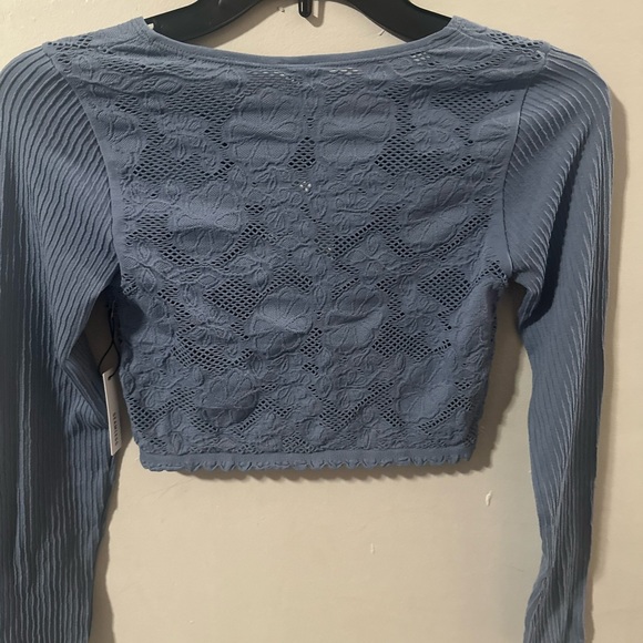 ❤️ $10 Flash Sale Forever 21 Seamless Floral Crochet Crop Top - Picture 9 of 13